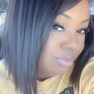 Meet your Posher, Karina